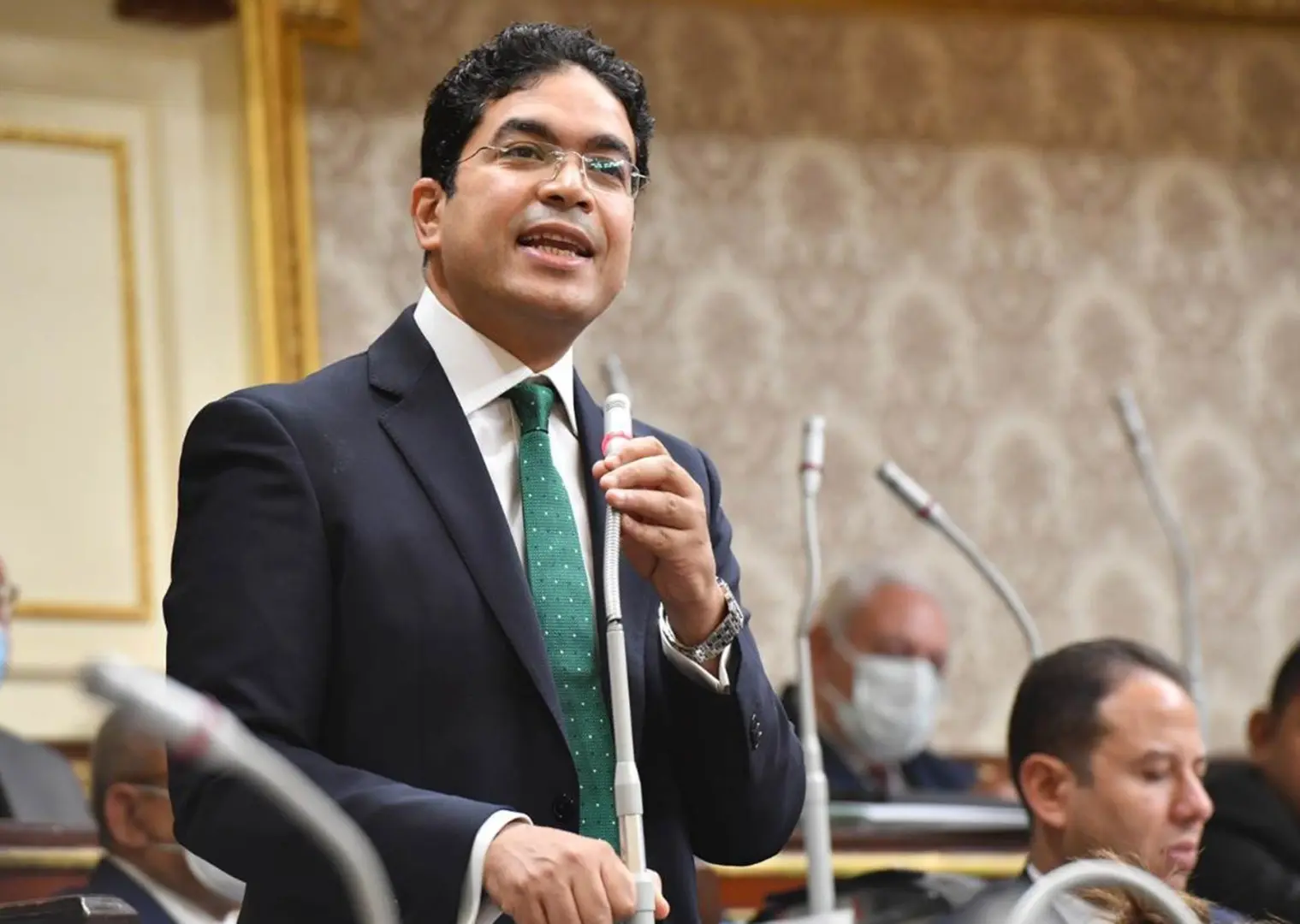 النواب يطالبون بآلية للاستثمار الأمثل لأموال التأمينات.. وضياء داود يهاجم رئيس الهيئة