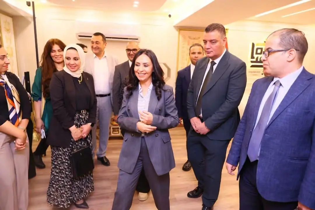 وزيرة التضامن الاجتماعي تفتتح مقر المعرض الدائم لصندوق دعم الصناعات الريفية والبيئية «لوتس» بالعجوزة.. وتترأس اجتماع مجل - 1000015795