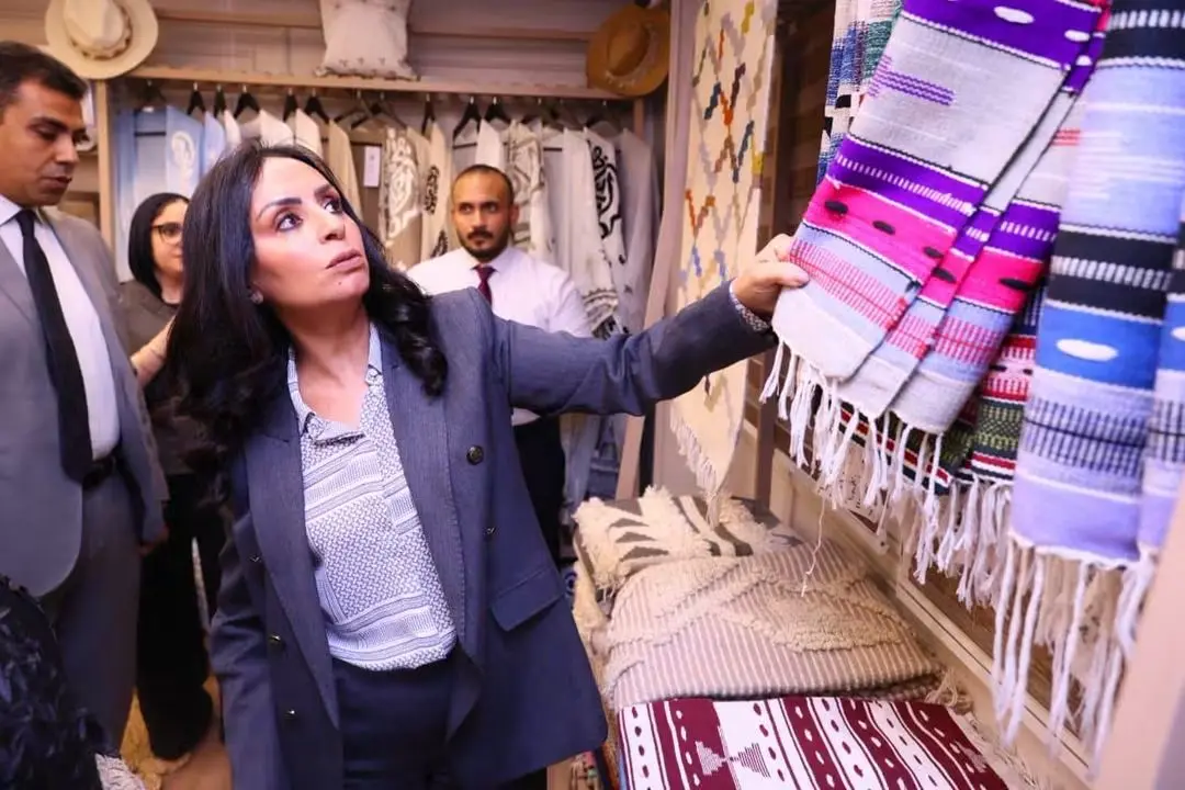 وزيرة التضامن الاجتماعي تفتتح مقر المعرض الدائم لصندوق دعم الصناعات الريفية والبيئية «لوتس» بالعجوزة.. وتترأس اجتماع مجل - 1000015796