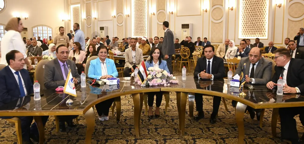 صحة وطن بكفر الدوار.. قافلة طبية مجانية بحضور محافظ البحيرة - 1000135427