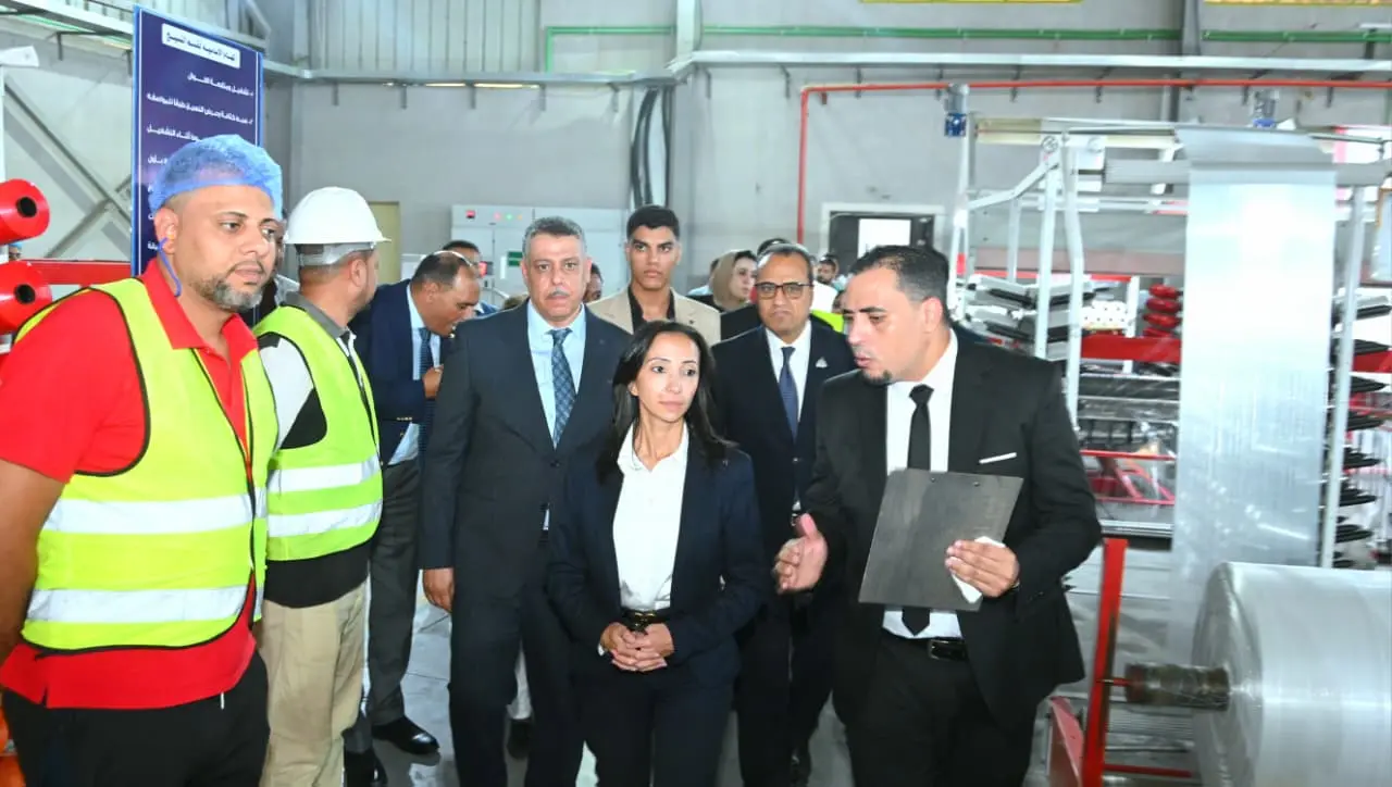 مصنع الشرقيون للبلاستيك بحوش عيسى.. 125 طن إنتاج شهريًا و160 فرصة عمل - 1000146948