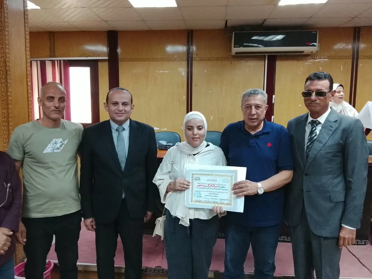 التعليم والأسرة في مواجهة الانضباط.. تكريم أوائل الثانوية العامة بالبحيرة - 1000147042