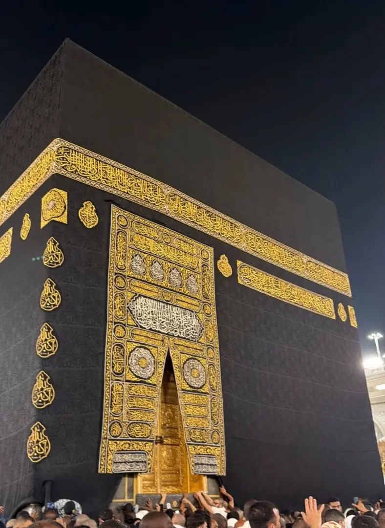 يارا السكري تخطف الأنظار من الأراضي المقدسة بعد أداء العمرة - 1000147608