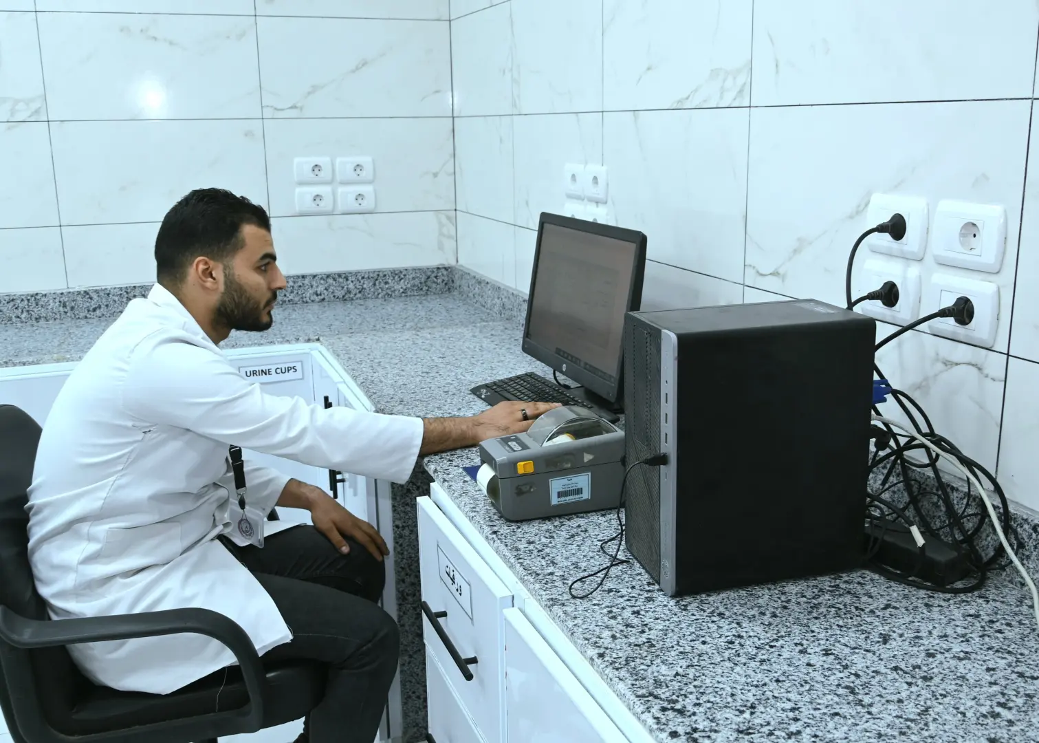 500 ألف فحص سنويًا.. معمل البحيرة يفتح أبوابه 24 ساعة - 1000151717