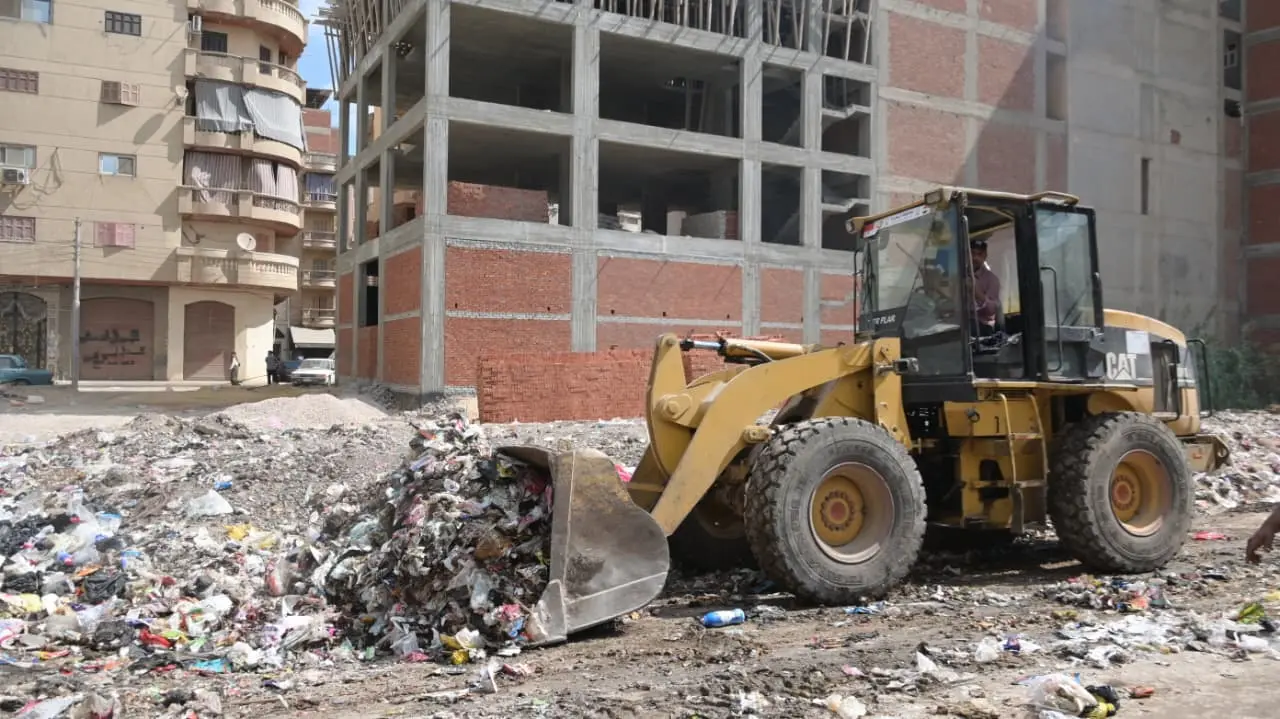 البحيرة ترفع 200 طن قمامة من دمنهور.. حملات مكثفة لتحسين النظافة - 1000184515