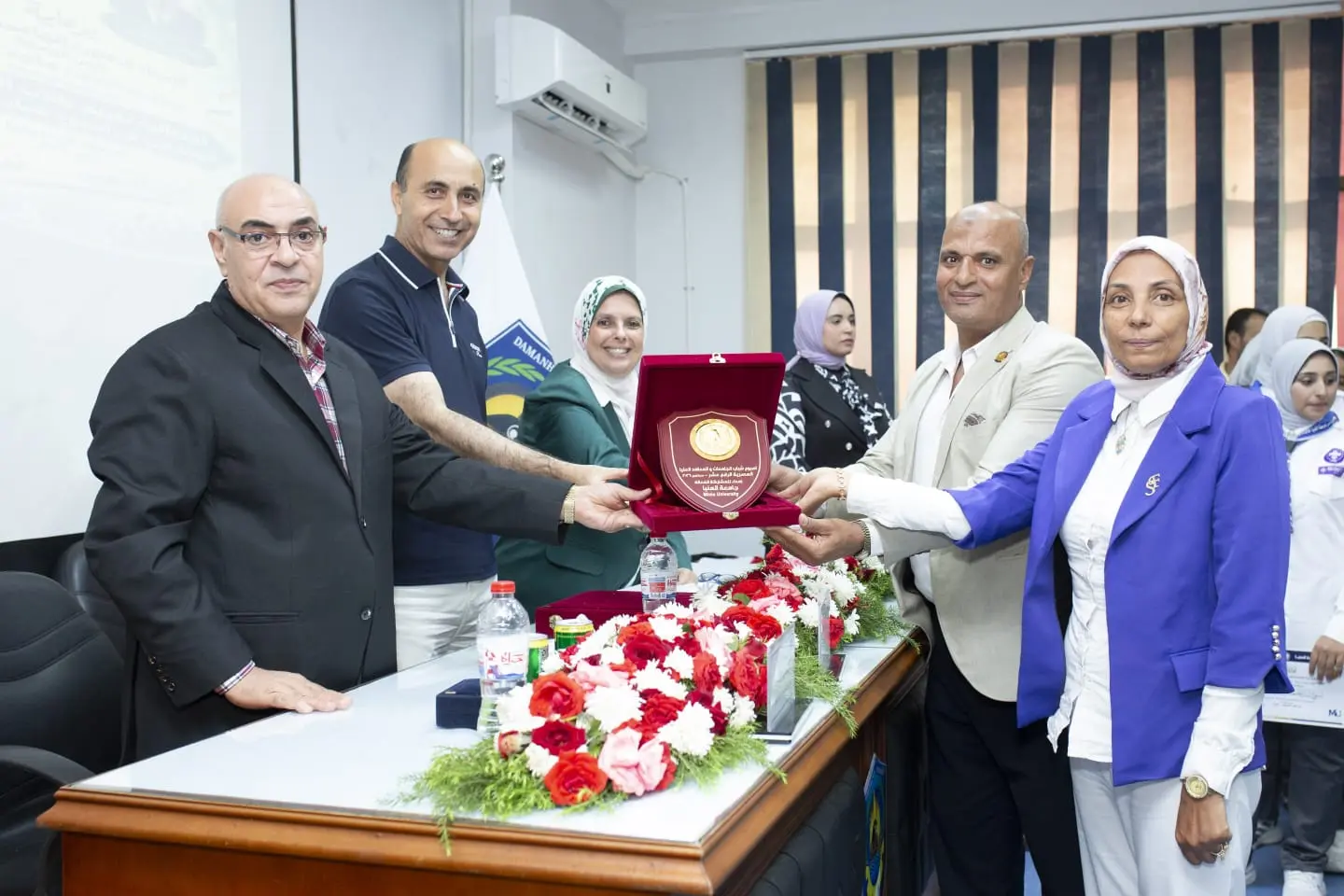 15 مركزًا تشعل احتفال جامعة دمنهور بأبطالها - 1000196134