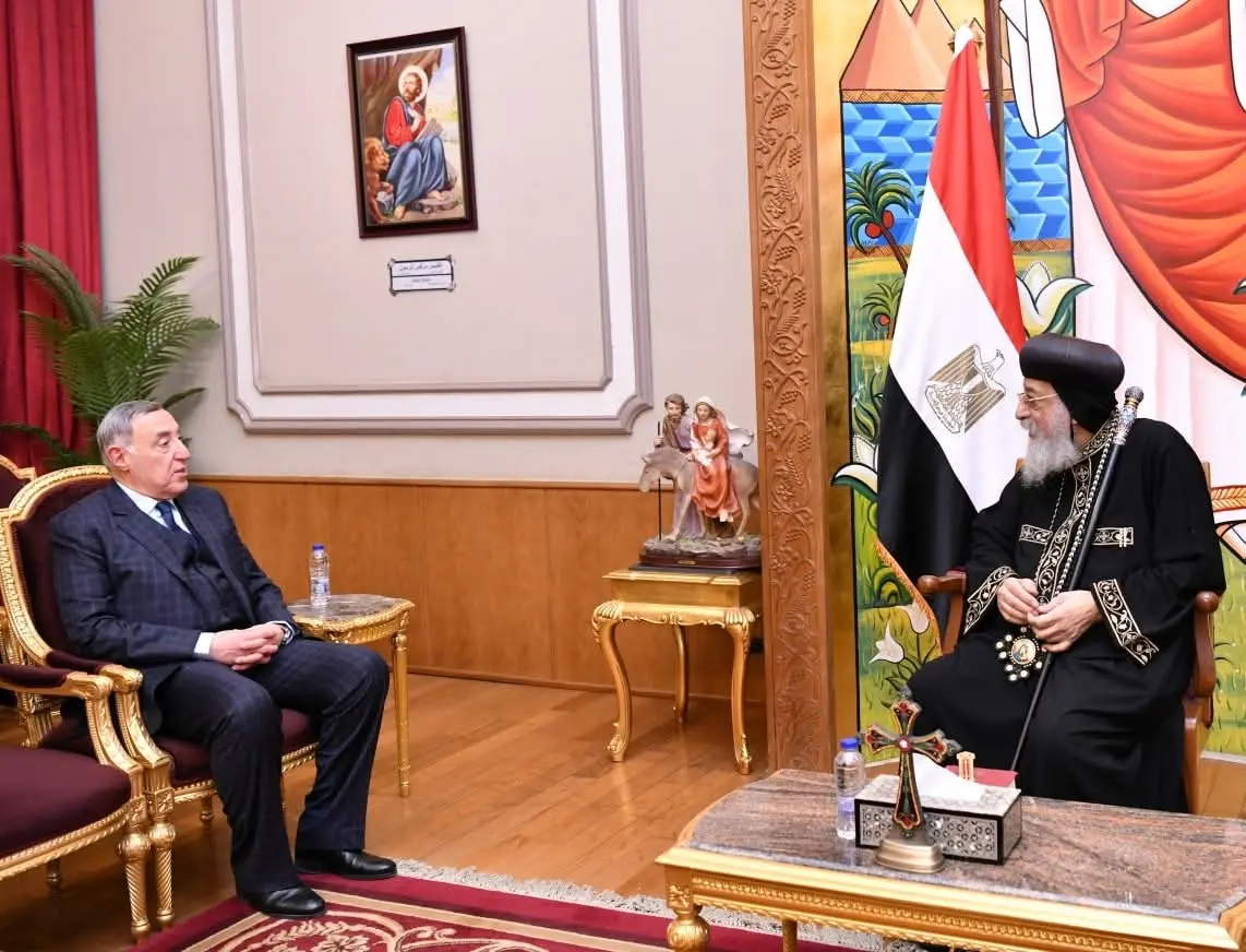 رئيس المحكمة الدستورية يزور البابا تواضروس الثاني بالمقر البابوي للاطمئنان على صحته - 1000239878 765 110205