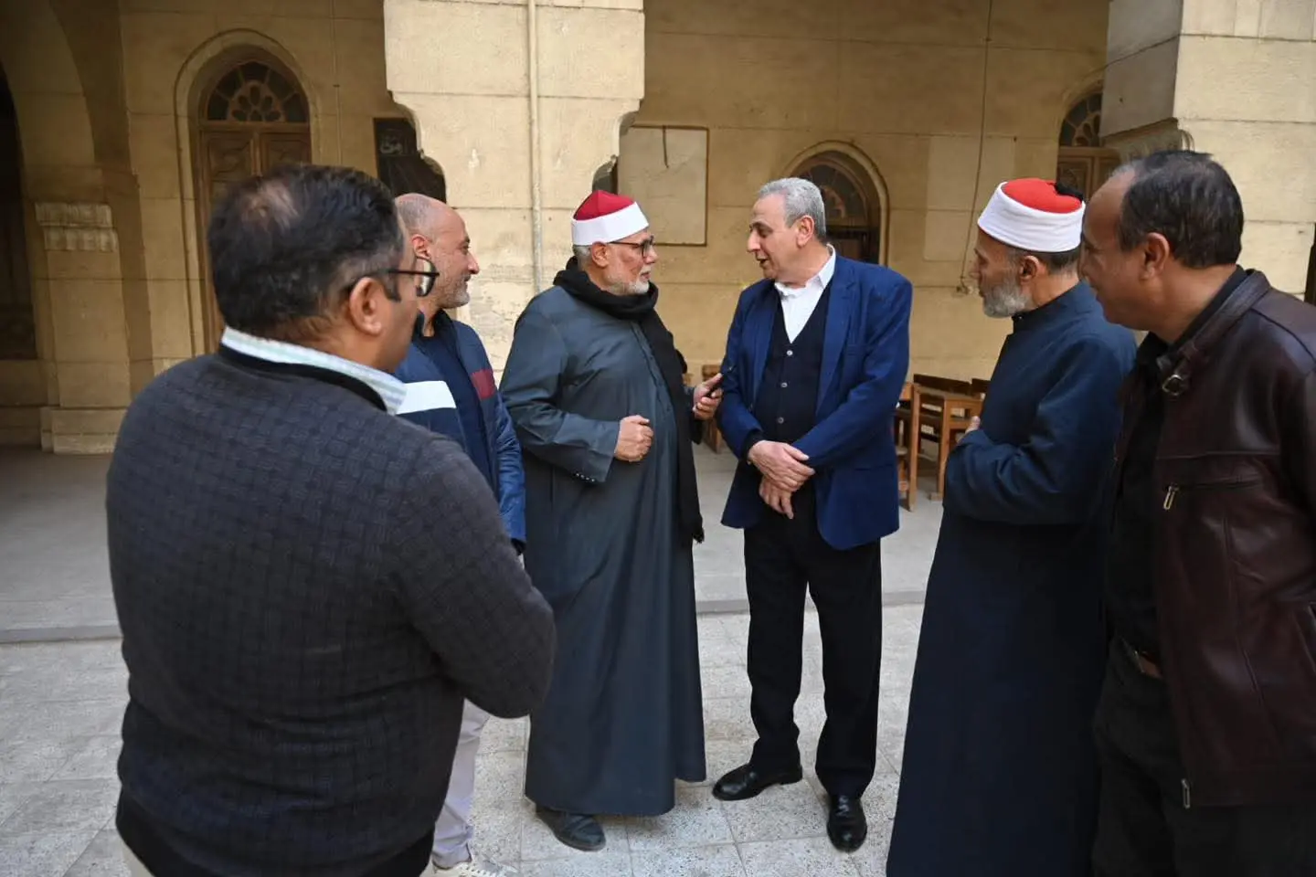 محافظ الغربية يتفقد المعهد الأحمدي بطنطا ويتابع سير العمل بالرواق الأزهرى