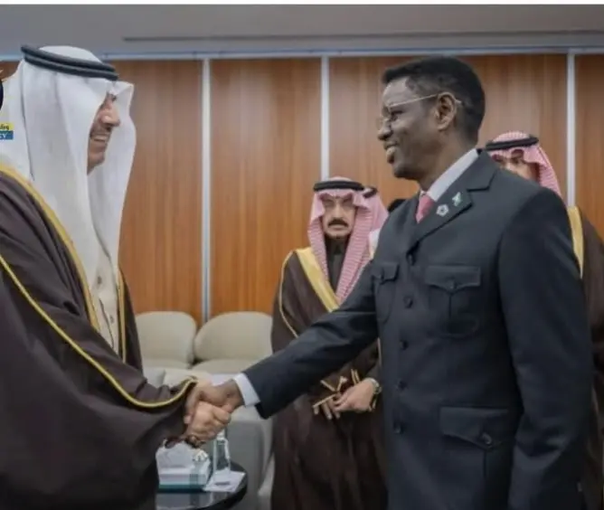 الصومال والسعودية يبحثان تعزيز التعاون في المجالات الأمنية ومكافحة الإرهاب