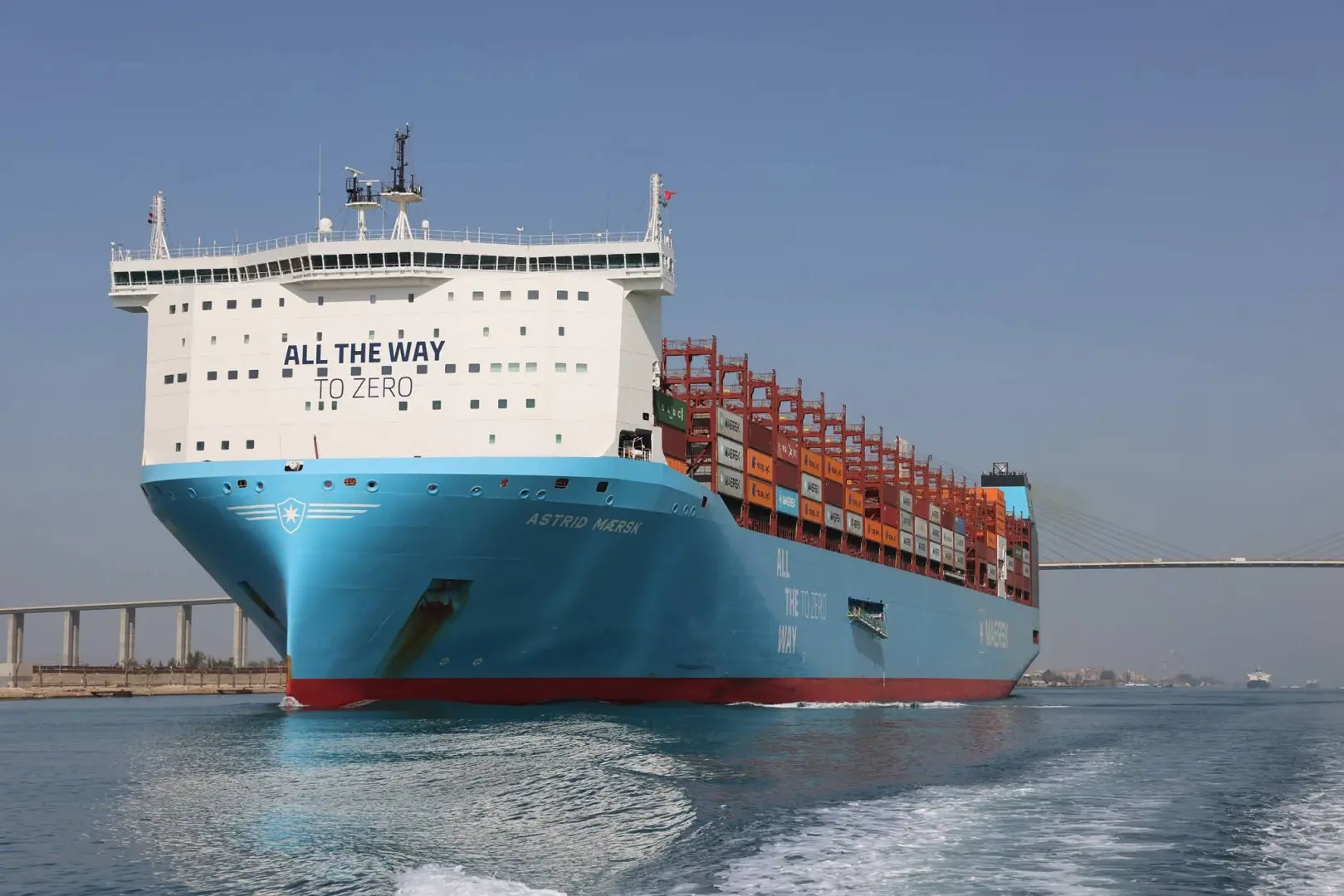 ▪︎قناة السويس تجني أولى ثمار جهود استعادة الخطوط الملاحية..عبور سفينة الحاويات ASTRID MAERSK