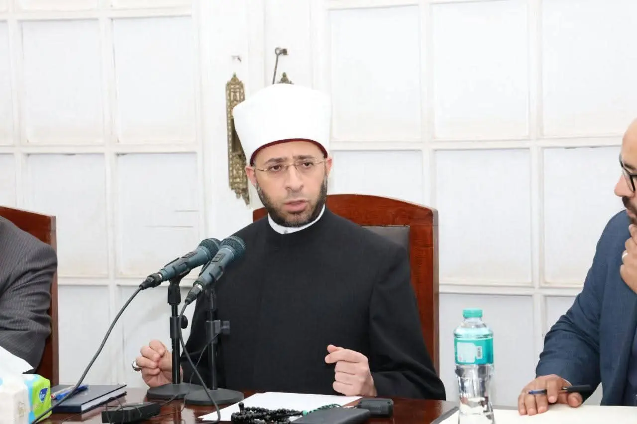 وزير الأوقاف يجتمع بالأئمة المختارين للبرنامج التدريبى بالأكاديمية العسكرية