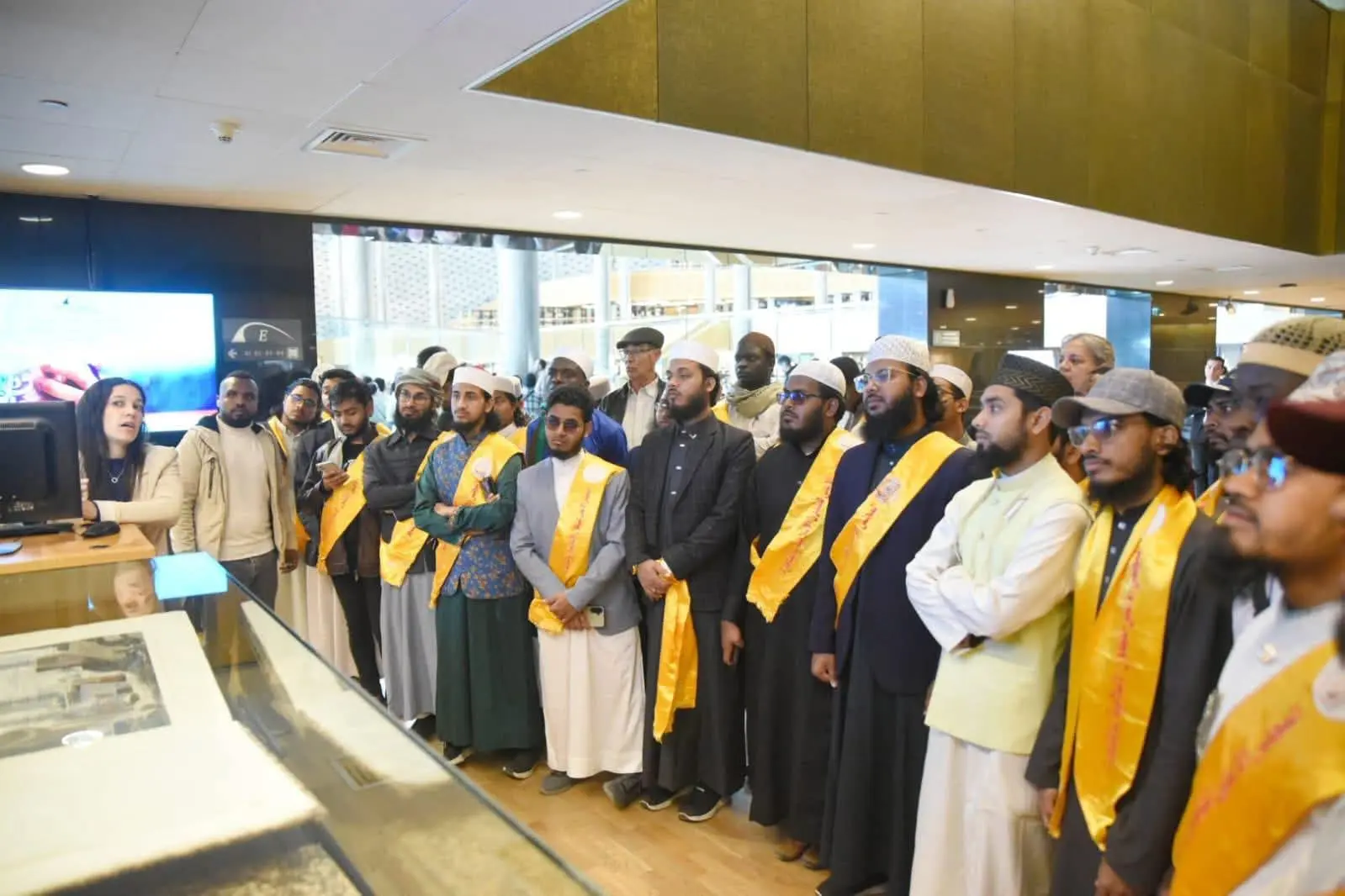 زيارات تاريخية ومعرفية لطلا  معسكر أبي بكر الصديق لمعالم الإسكندرية