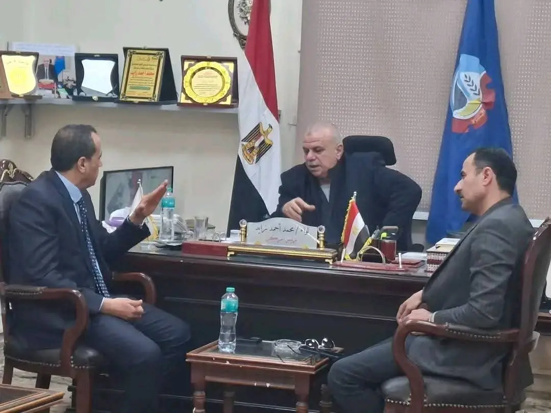 النائب ممدوح جاب الله يبحث مع رئيس مدينة حوش احتياجات ومطالب المواطنين
