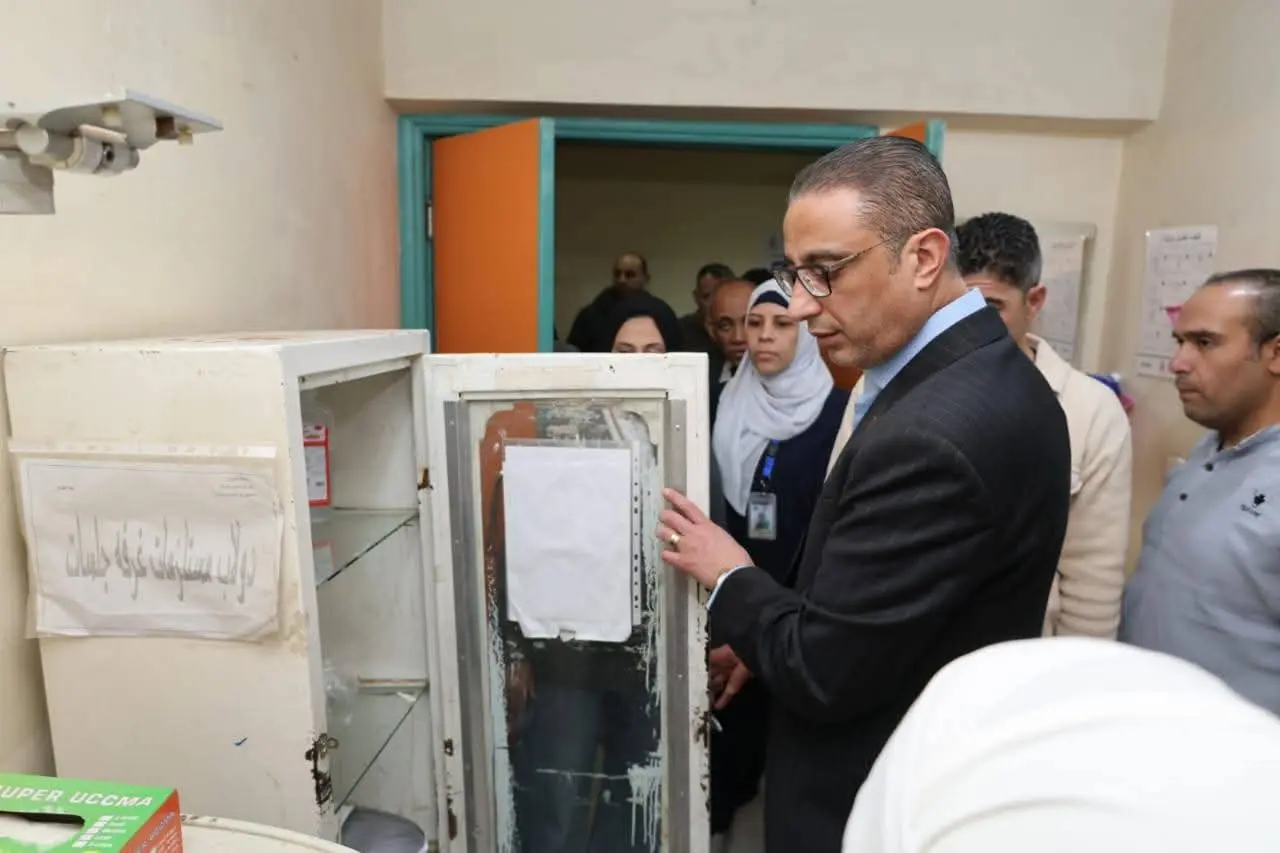 محافظ الجيزة يتفقد مستشفى أبو النمرس المركزي للتأكد من انتظام العمل - 1000255516