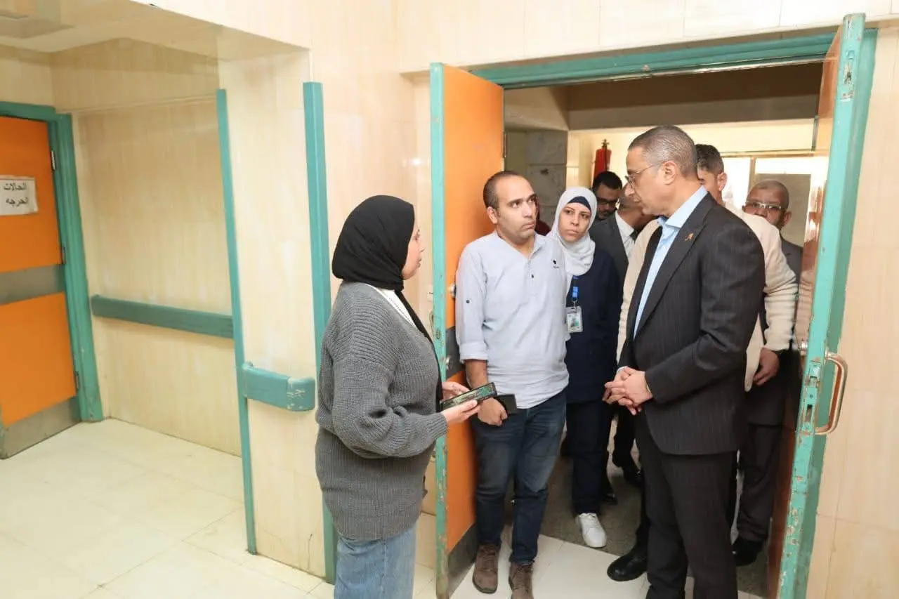 محافظ الجيزة يتفقد مستشفى أبو النمرس المركزي للتأكد من انتظام العمل - 1000255517