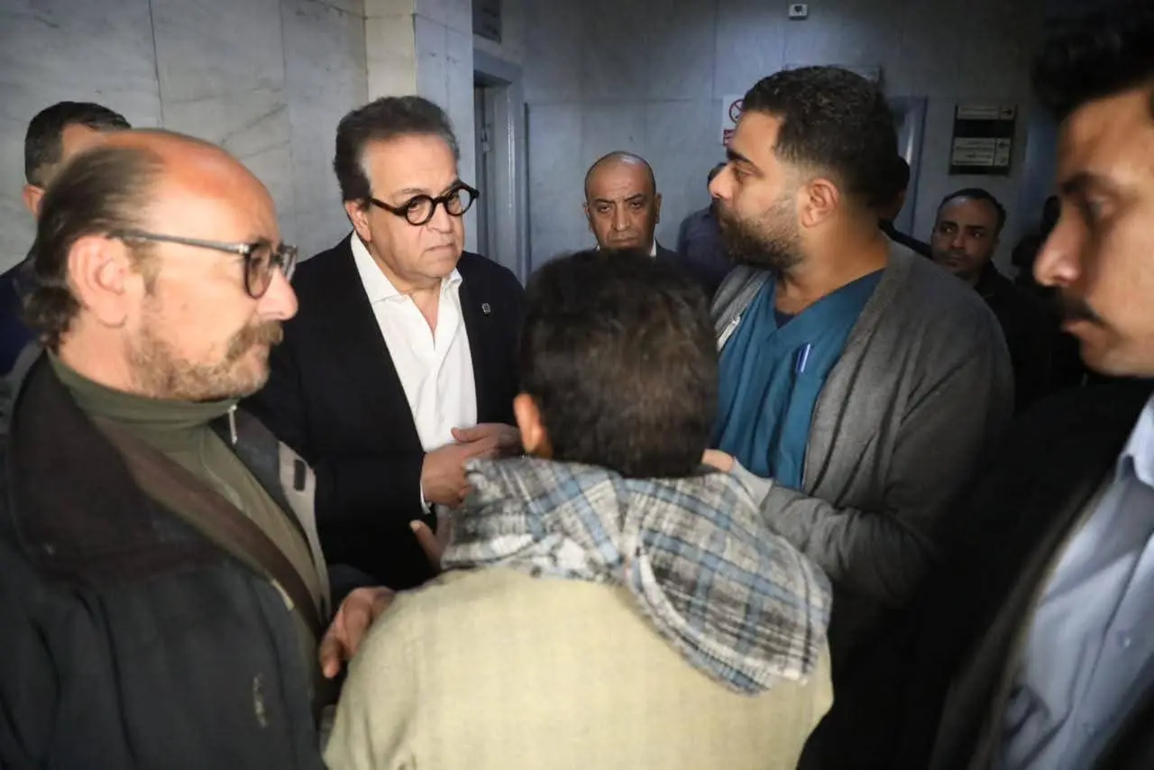 وزير الصحة يفاجئ مستشفى السلام التخصصىى أول أيام رمضان ويحيل المدير للتحقيق - 1000255609