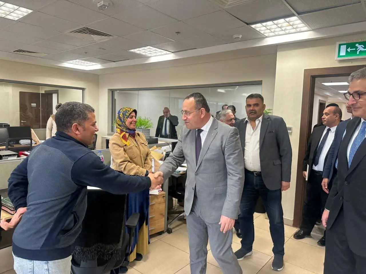 وزير التعليم العالى:الالتزام الصارم بحسن سير العمل فى  جميع الملفات الحيوية..وتطوير بيئة العمل - 1000255664