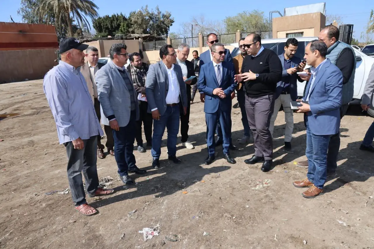 محافظ المنوفية يتفقد المحطة الوسيطة بطاقة استيعابية 550 طن / يوم والمركز التكنولوجى - 1000256197