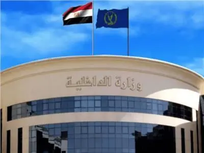 ضبط صانعة محتوى لنشرها ألفاظا مسيئة وحركات تتنافى مع القيم المجتمعية