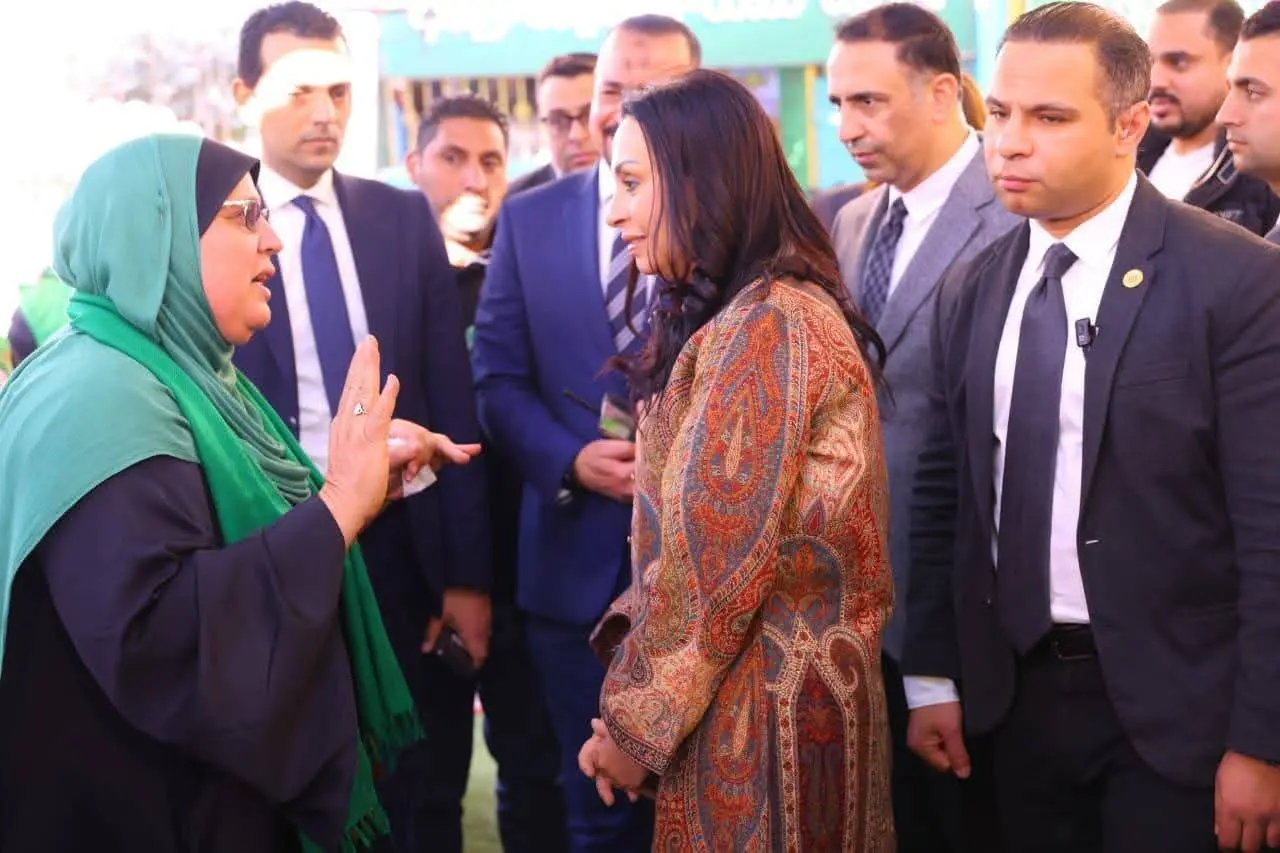 وزيرة التضامن  تزور وحدة إطعام بجمعية " أحباب الكريم" بـ" إمبابة" - 1000259966