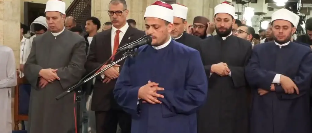 الجامع الأزهر يواصل لياليه العامرة بحضور آلاف المصلين من مصر والعالم - 1000260250