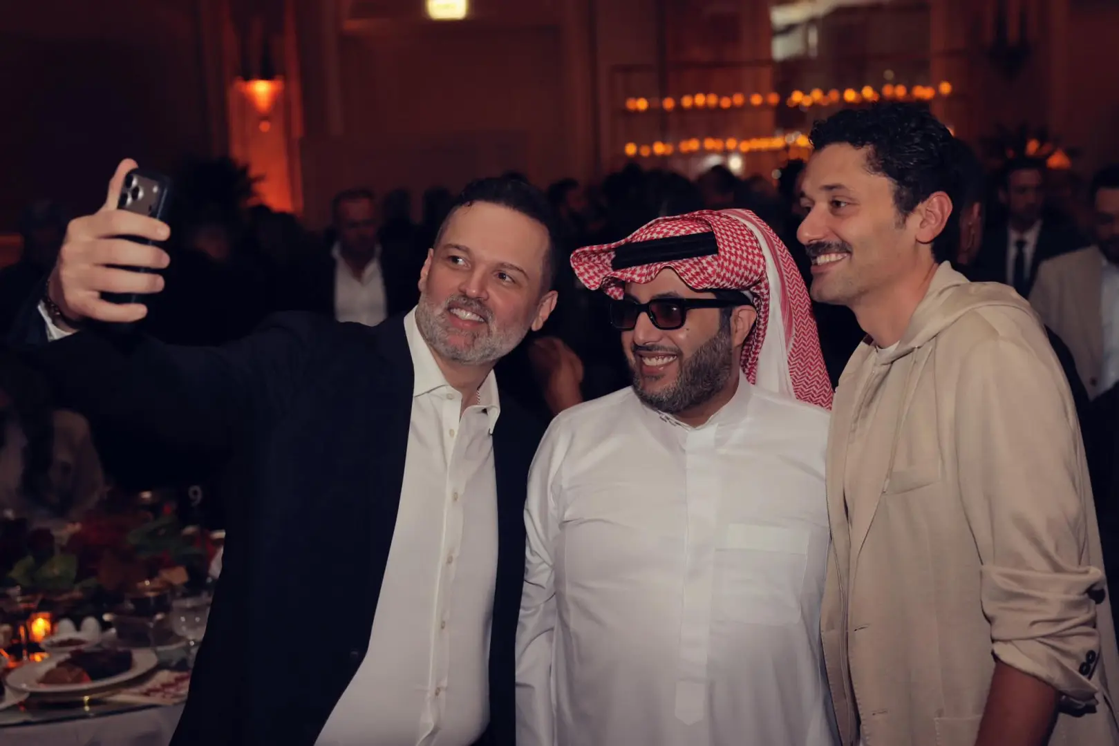 نجوم الفن والغناء والإعلام على مائدة سحور ترك آل الشيخ بالقاهرة - 1000260304