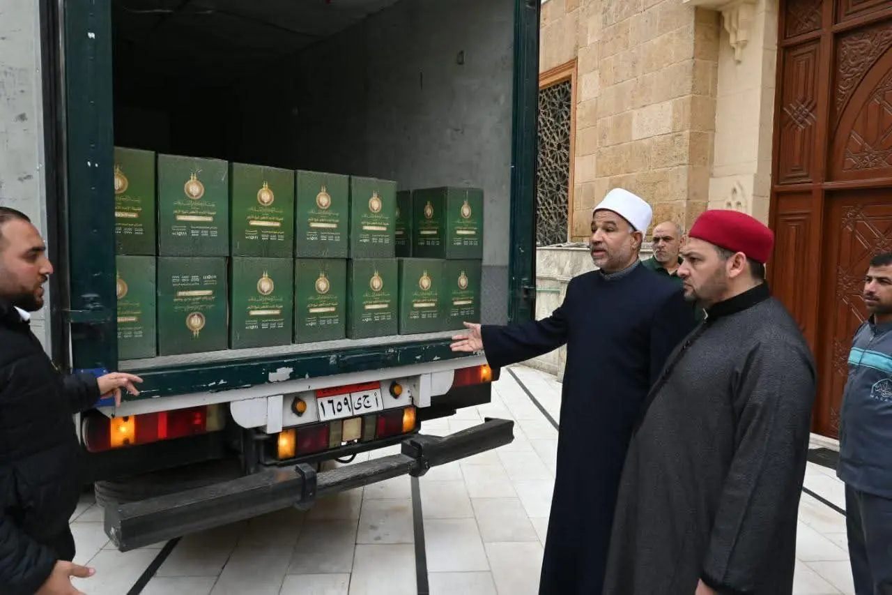 1000 كرتونة مواد غذائية من مسجد الإمام الحسين رضي الله عنه للأسر المستحقة - 1000261899