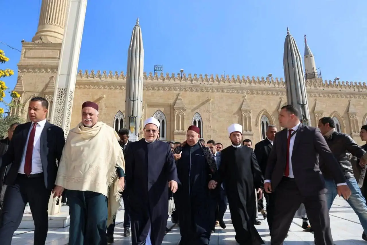 وزير الأوقاف يشهد انعقاد «ملتقى الفكر الإسلامي الدولي» الثاني بمسجد الإمام الحسين - 1000261922