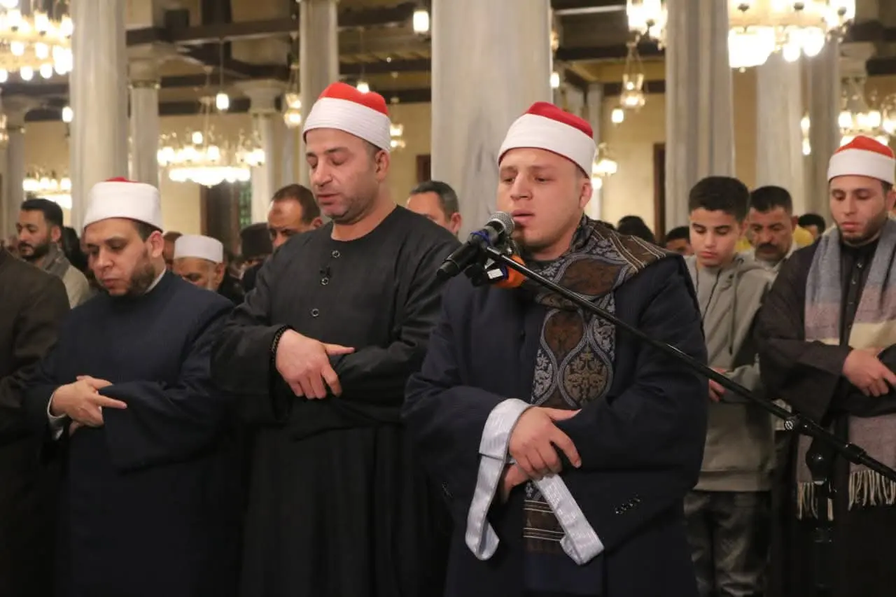 كبار القراء ونجوم «دولة التلاوة» يواصلون إحياء الليلة الثانية عشرة من رمضان بتلاوات ندية في المساجد الكبرى - 1000261964