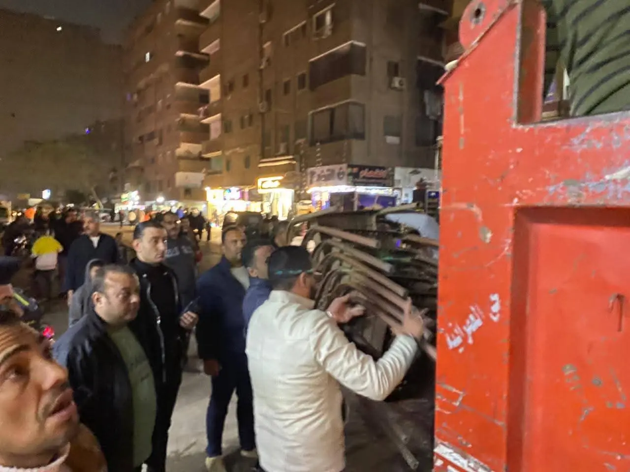 الجيزة تعيد الانضباط لشوارع مستشفى الصدر والسلام وترعة الزمر وأبو زارع - 1000262055
