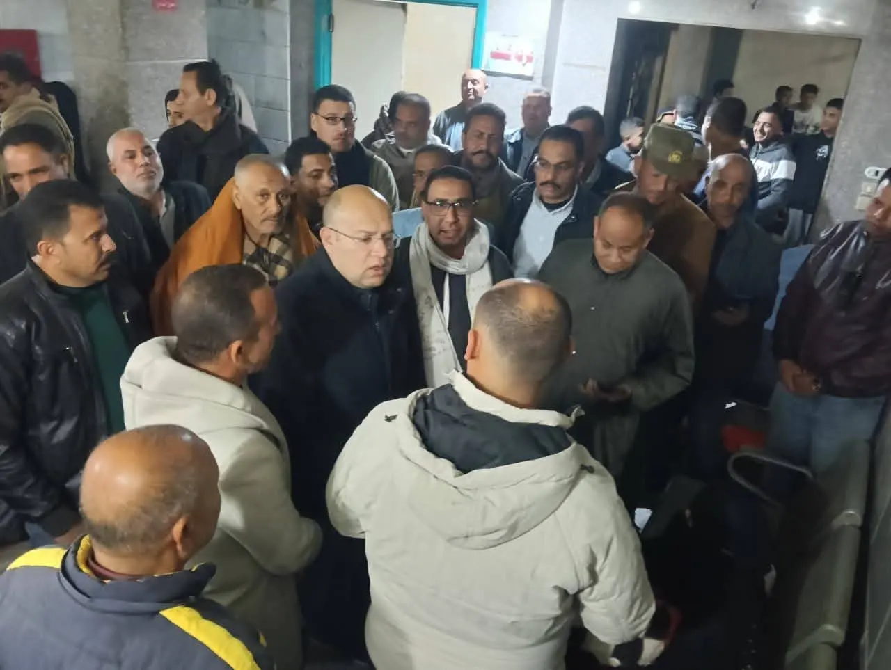 نائب محافظ الجيزة يتفقد مستشفي أطفيح المركزي للوقوف علي مستوي الخدمات المقدمة للمرضي - 1000262169