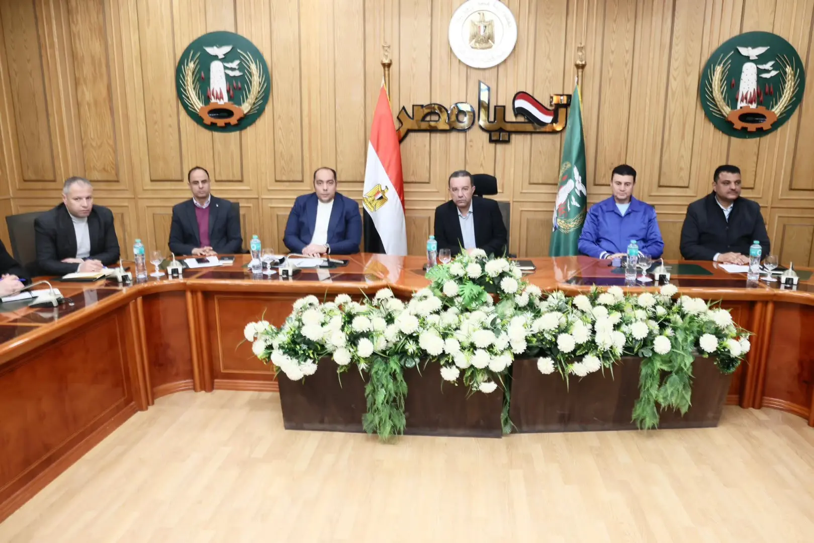 محافظ المنوفية يبحث مع مسؤولي التعليم وهيئة الأبنية  المشروعات ومعدلات الإنجاز