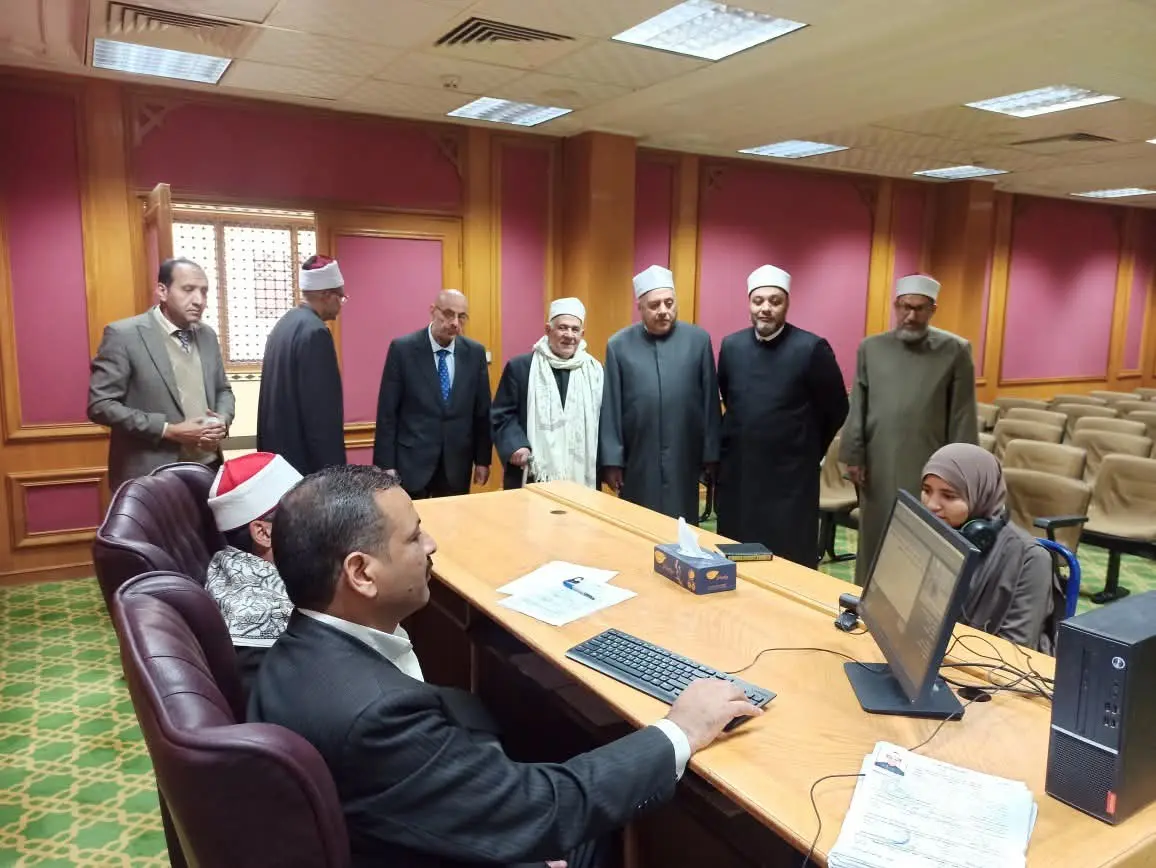انطلاق اختبارات العشرة الأوائل في مسابقة الأزهر السنوية للقرآن الكريم.. ورئيس قطاع المعاهد يتفقد اللجان - 1000264258