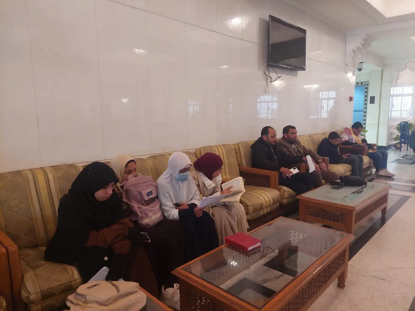 انطلاق اختبارات العشرة الأوائل في مسابقة الأزهر السنوية للقرآن الكريم.. ورئيس قطاع المعاهد يتفقد اللجان - 1000264268