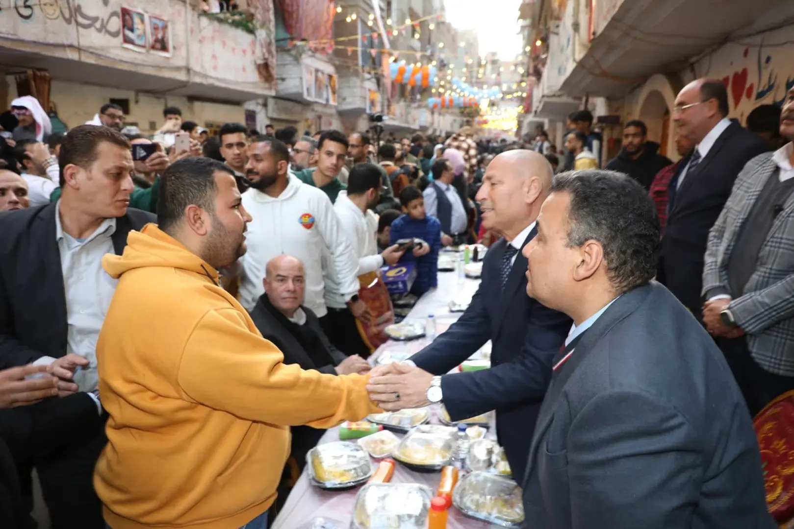 إفطار المطرية..تظاهرة شعبية فى حب الدولة المصرية - 1000264572