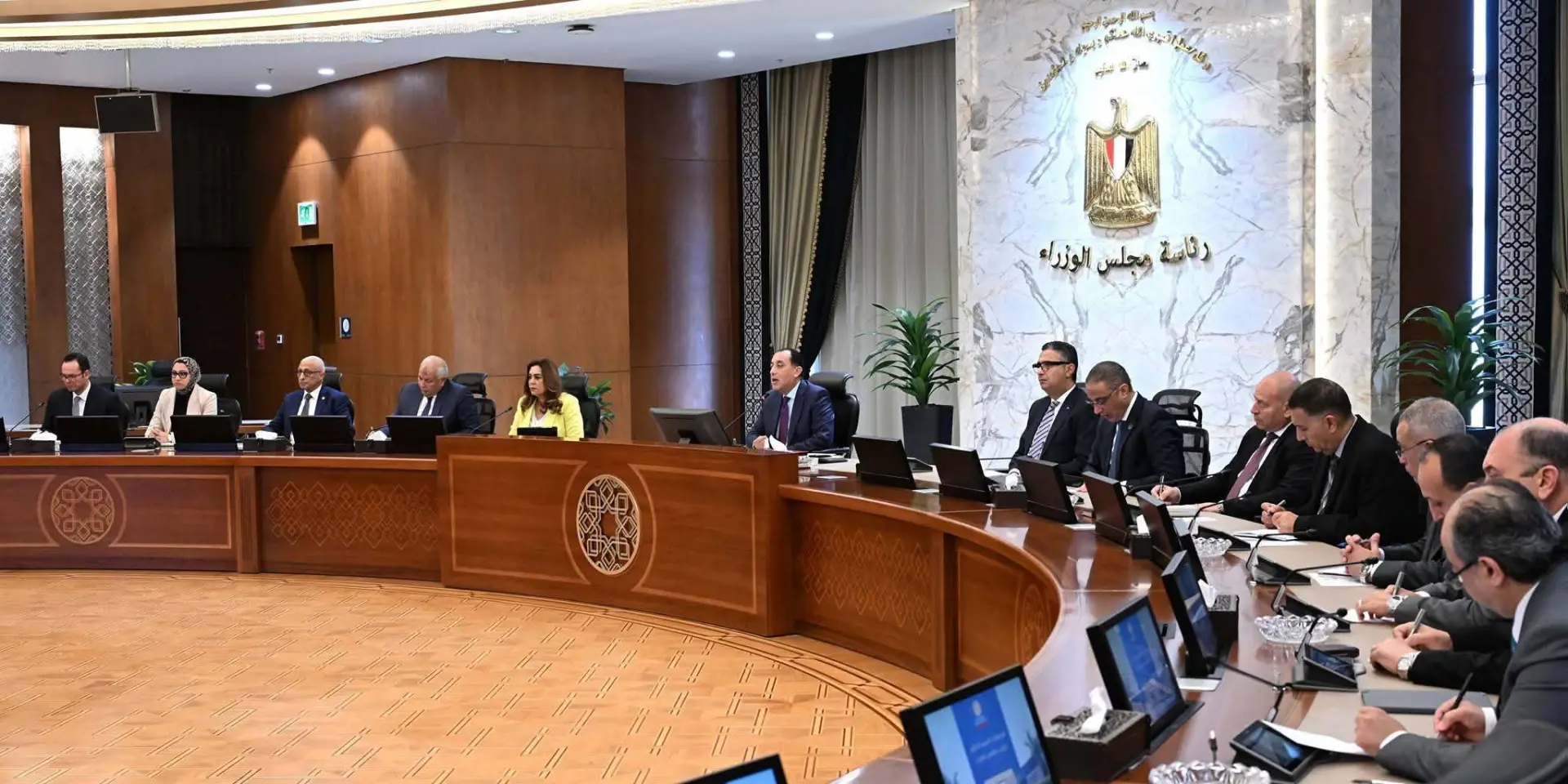 مدبولى..للمحافظين:دوركم الرئيسى..تكثيف جهود مُتابعة الأسواق والمنافذ التجارية بالتنسيق مع الوزارات المعنية والأجهزة الرق - 1000266539
