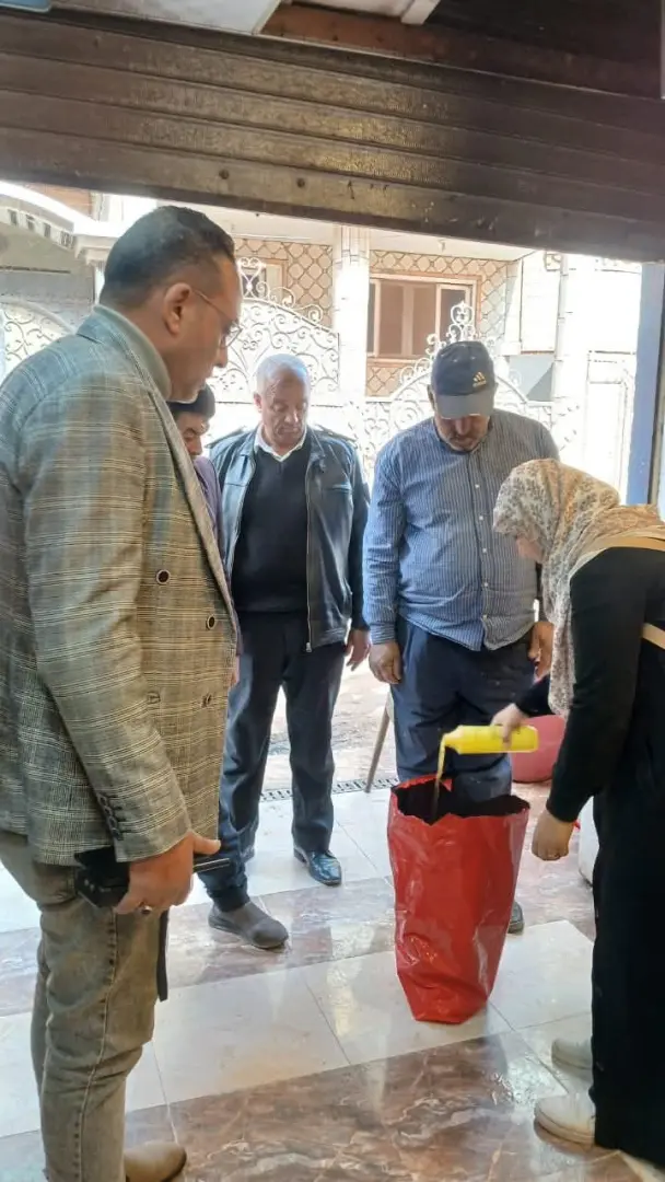 إعدام كمية من السلع منتهية الصلاحية بالشهداء وأشمون