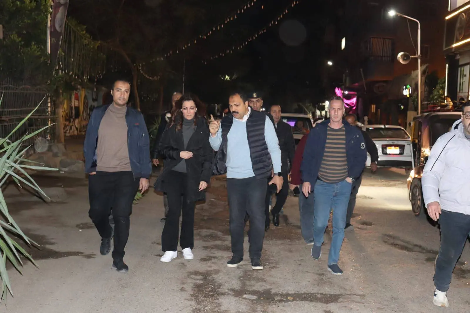 نائب محافظ الجيزة فى جولة ليلية بحي بولاق الدكرور لمتابعة حالة النظافة والإشغالات