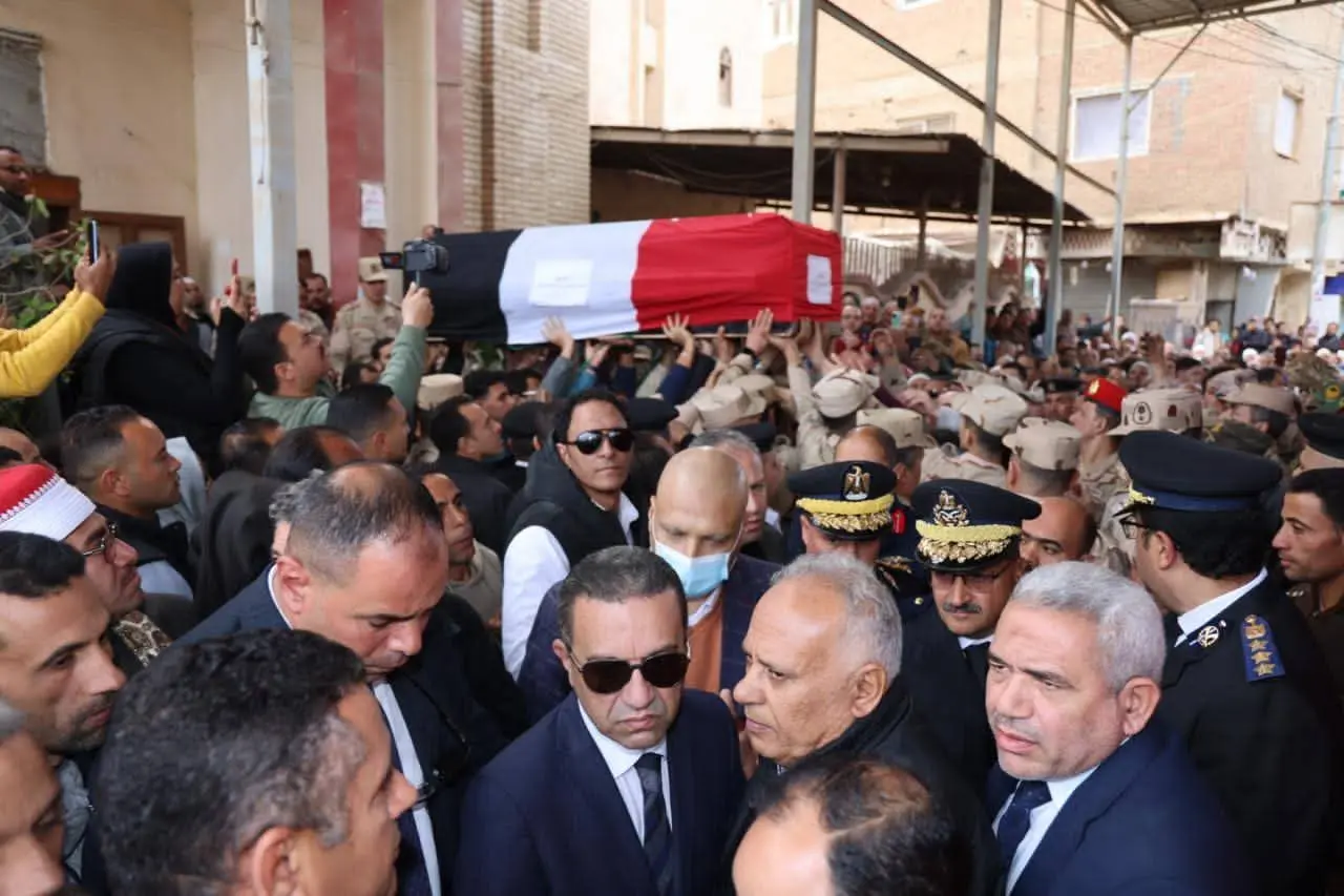 الآلاف يشيعون جثمان الشهيد أحمد سمير نور الدين - 1000268318