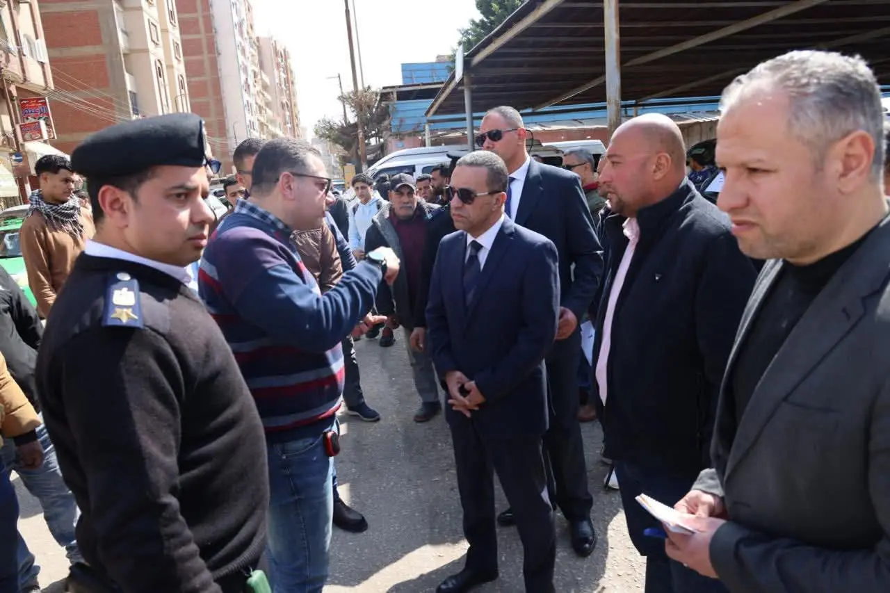 محافظ المنوفية يجوب المواقف لمتابعة  الالتزام الكامل بتطبيق التعريفة الجديدة