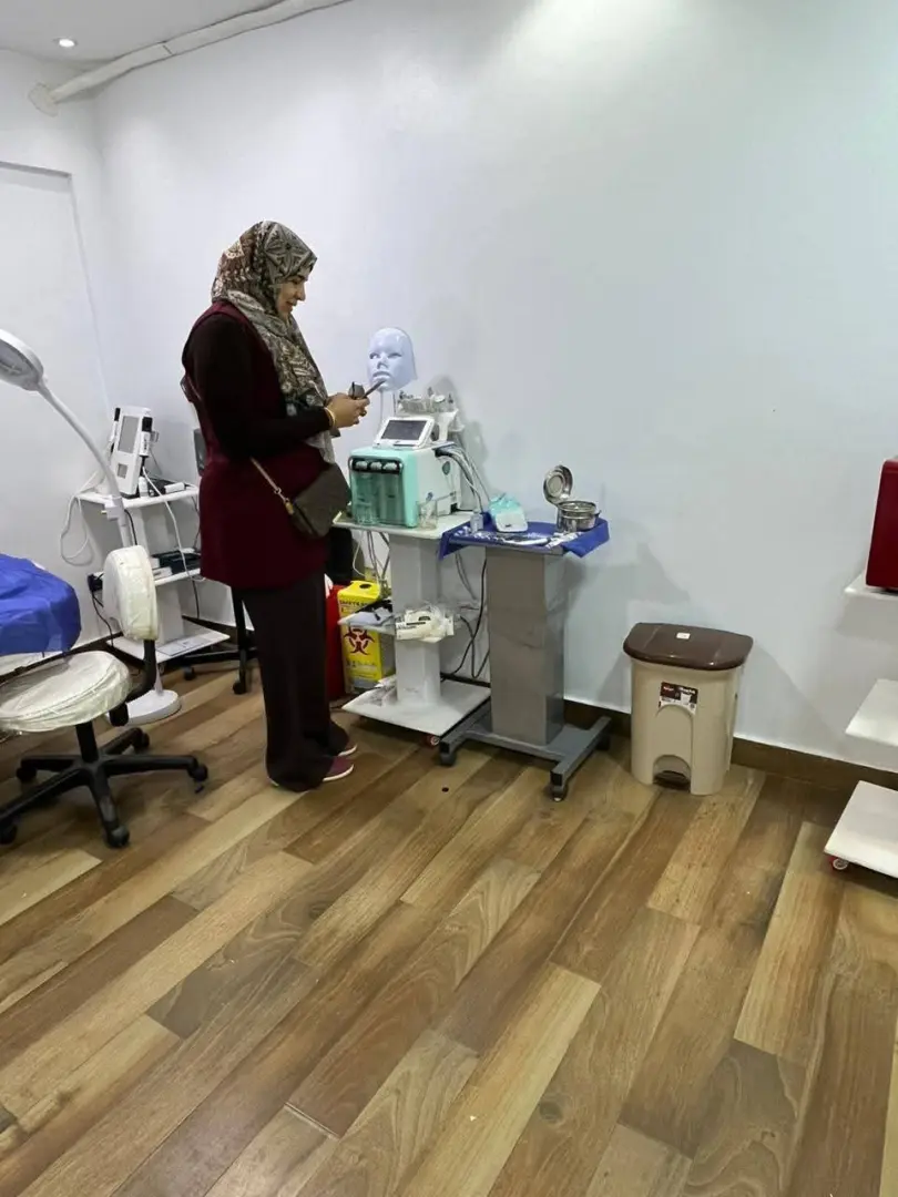ضبط طلبة بكلية الطب يديرون مركزين للجلدية والليزر بدون ترخيص بالمنصورة - 1000268647
