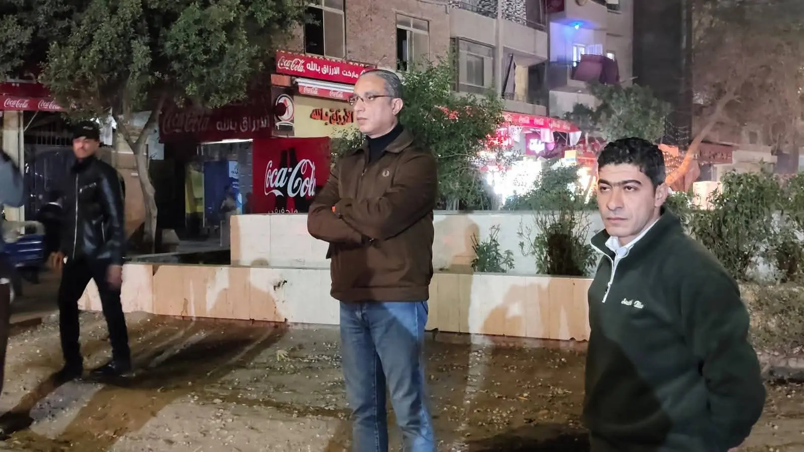 محافظ الجيزة يقود حملة لرفع بؤر تجمع مخلفات بشارع الغاز بالوراق