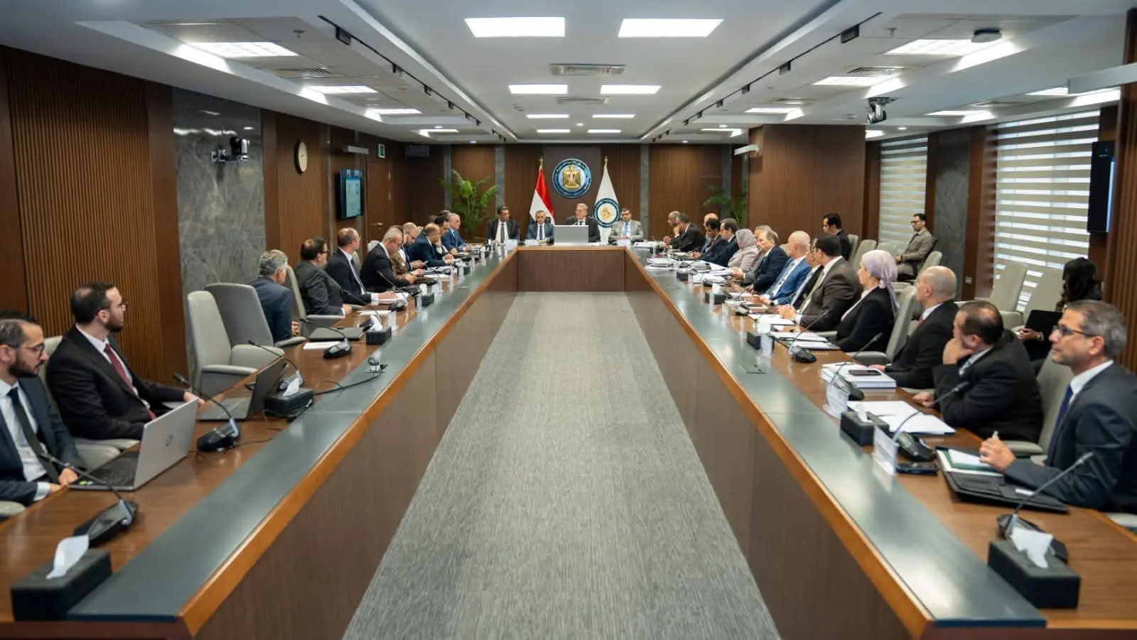 وزير البترول: مناطق امتياز شركة جنوب الوادي تزخر بالعديد من الفرص الاستثمارية الواعدة - 1000270317