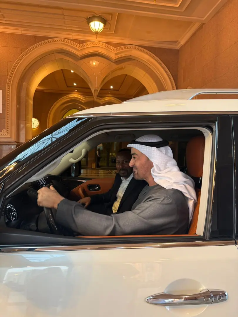 رئيس وزراء إثيوبيا : ناقشت مع بن زايد تعزيز الشراكة العريقة بين البلدين!! - 1000270683