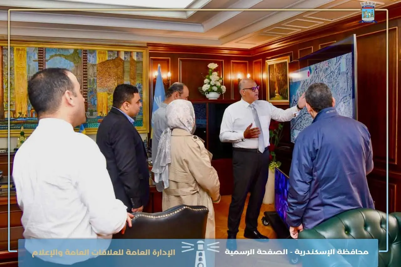 محافظ الإسكندرية يبحث فتح محاور مرورية عرضية جديدة - 1000273014