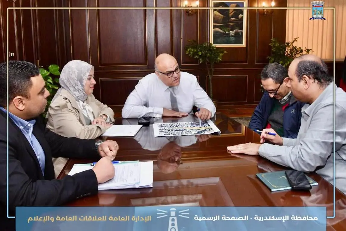 محافظ الإسكندرية يبحث فتح محاور مرورية عرضية جديدة - 1000273016