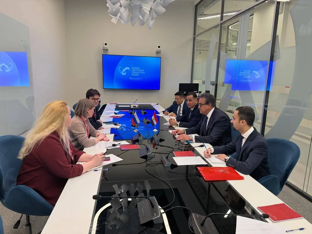وزير الصحة يبحث مع شركة «Rosatom» الروسية تعزيز التعاون فى الطب النووى - 1000273769