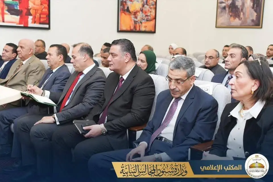 وزير المجالس النيابية يلتقى ممثلى ومديرى الاتصال السياسي للوزارات - 1000273786