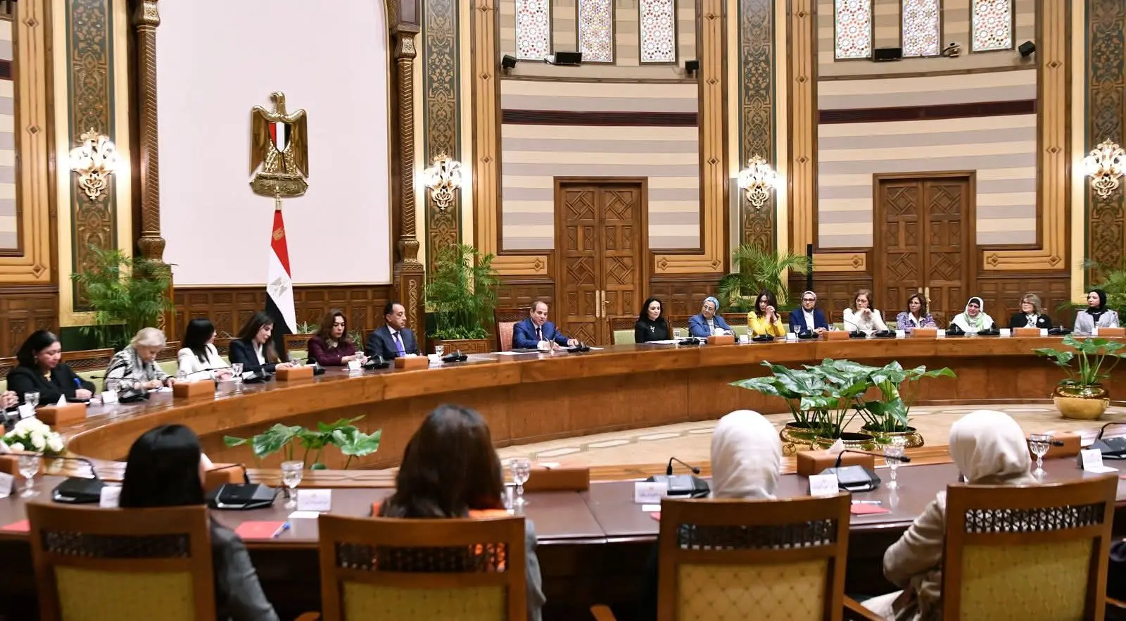 بالصور.. نص كلمة الرئيس السيسى فى لقاء المرأة المصرية والأم المثالية - 1000280034