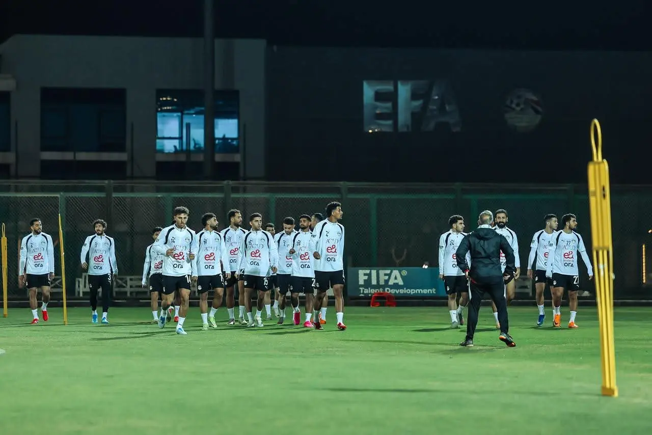 منتخب مصر يتوجه إلى جدة لمواجهة السعودية ودياً - 1000280079
